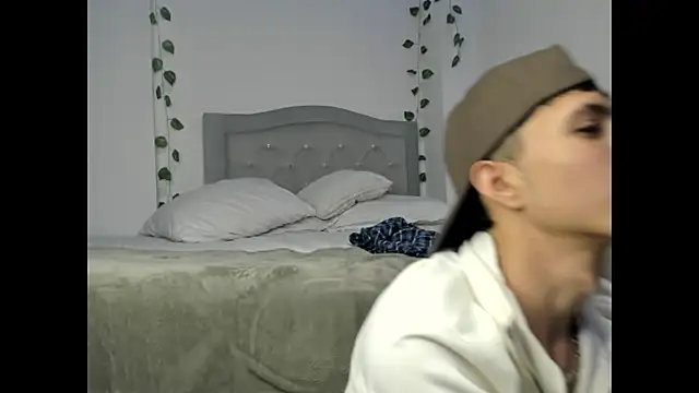 Snapshot of Justyn_Ross chatting on 3, 2, 2026 Justyn Ross online show from 3, 2, 2026