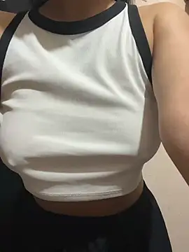  riyaahahaha  online show from 11, 3, 2026