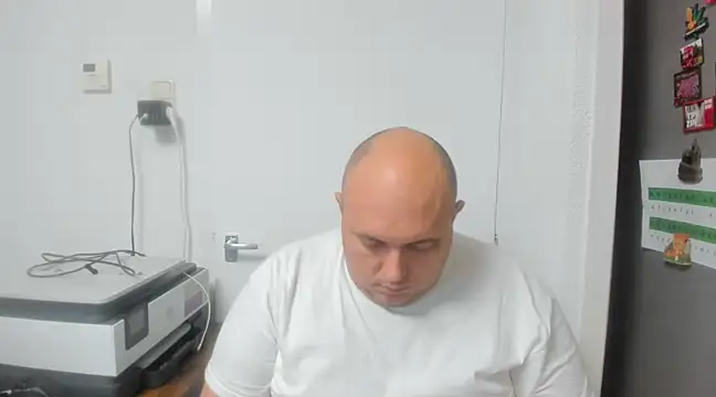 Snapshot of BigromeoXX chatting on 13, 12, 2024 BigromeoXX online show from 13, 12, 2024