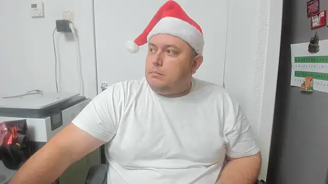 Snapshot of BigromeoXX chatting on 14, 12, 2024 BigromeoXX online show from 14, 12, 2024