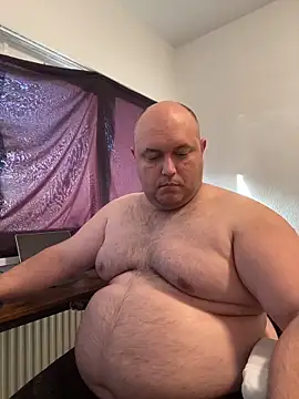 Snapshot of BigromeoXX chatting on 1, 4, 2026 BigromeoXX online show from 1, 4, 2026