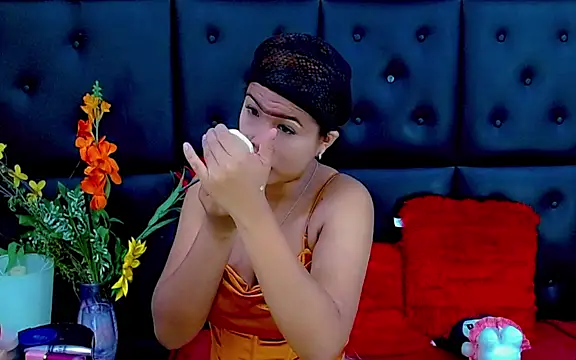 Snapshot of Isalombardi chatting on 7, 2, 2026 Isalombardi online show from 7, 2, 2026