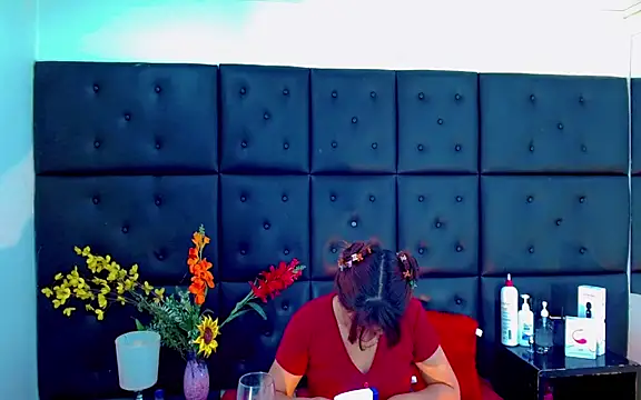 Snapshot of Isalombardi chatting on 11, 2, 2026 Isalombardi online show from 11, 2, 2026