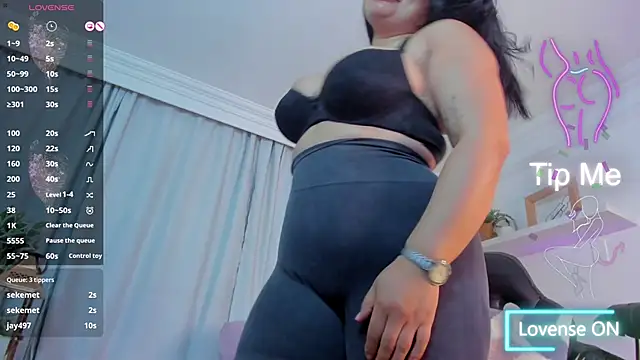 Snapshot of valerywalkeer7 chatting on 8, 6, 2026 valerywalkeer7 online show from 8, 6, 2026