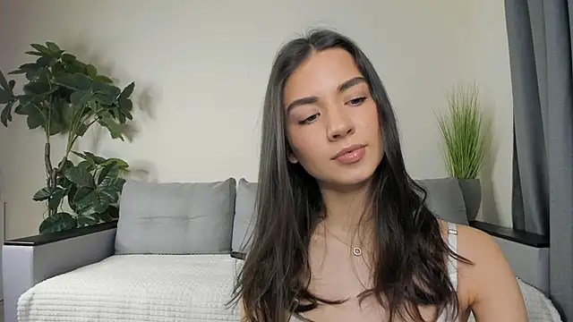 Snapshot of NicoleLuv chatting on 18, 12, 2024 NicoleLuv online show from 18, 12, 2024