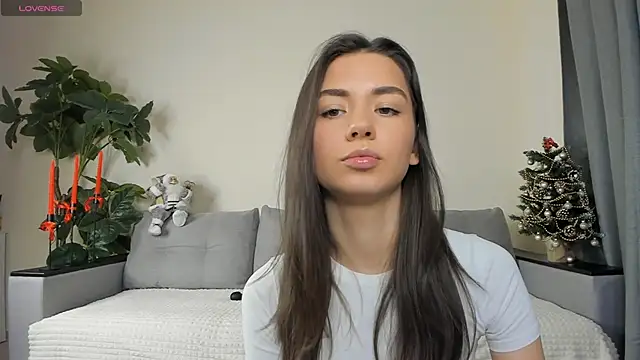 Snapshot of NicoleLuv chatting on 27, 12, 2024 NicoleLuv online show from 27, 12, 2024
