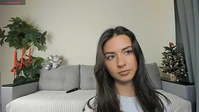 Snapshot of NicoleLuv chatting on 30, 12, 2024 NicoleLuv online show from 30, 12, 2024