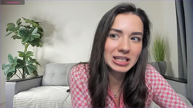 Snapshot of NicoleLuv chatting on 31, 1, 2025 NicoleLuv online show from 31, 1, 2025