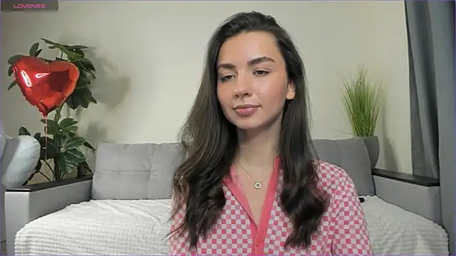 Snapshot of NicoleLuv chatting on 20, 2, 2025 NicoleLuv online show from 20, 2, 2025
