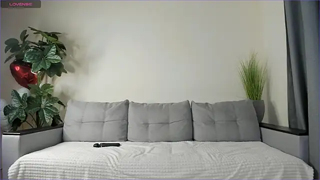 Snapshot of NicoleLuv chatting on 26, 2, 2025 NicoleLuv online show from 26, 2, 2025