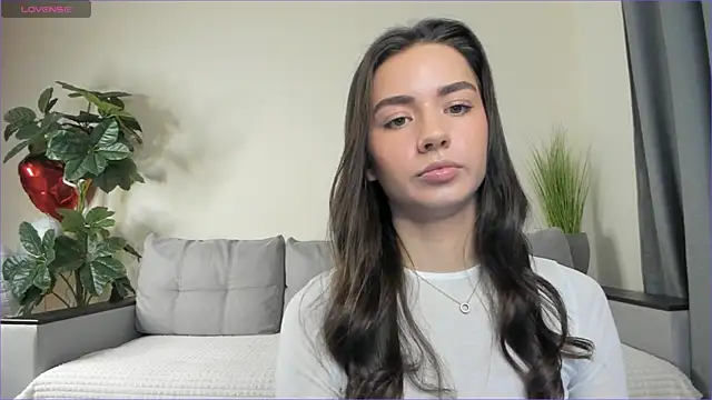 Snapshot of NicoleLuv chatting on 27, 2, 2025 NicoleLuv online show from 27, 2, 2025