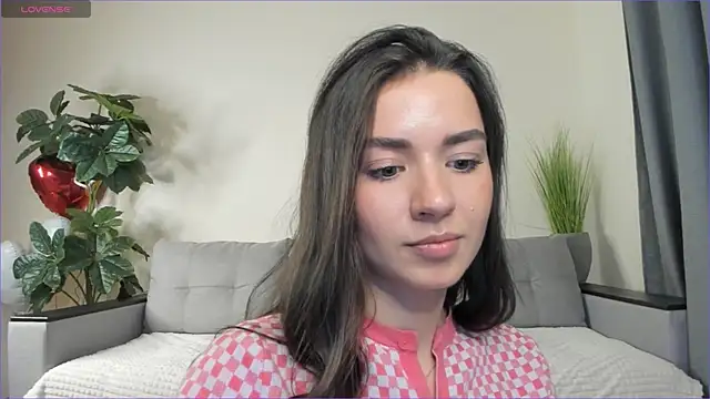 Snapshot of NicoleLuv chatting on 3, 3, 2025 NicoleLuv online show from 3, 3, 2025