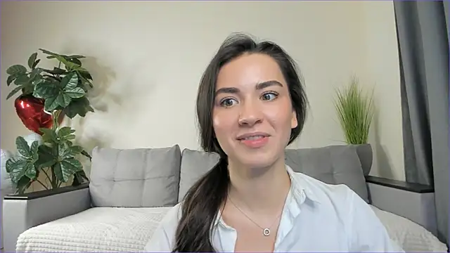Snapshot of NicoleLuv chatting on 6, 3, 2025 NicoleLuv online show from 6, 3, 2025