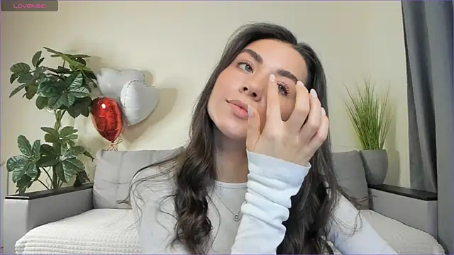 Snapshot of NicoleLuv chatting on 14, 3, 2025 NicoleLuv online show from 14, 3, 2025