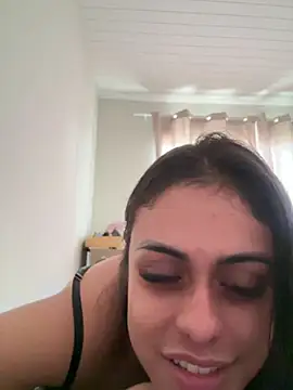 Snapshot of amorinha99 chatting on 28, 4, 2026 amorinha99 online show from 28, 4, 2026