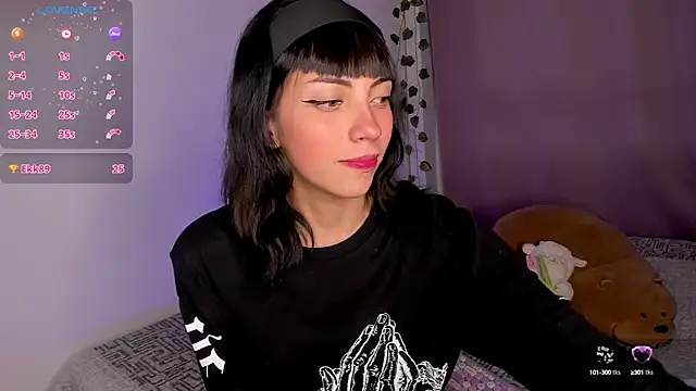 Snapshot of MiaGoth_ chatting on 12, 1, 2025 MiaGoth online show from 12, 1, 2025