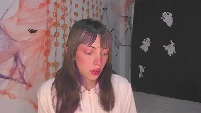 MiaGoth  online show from 2, 11, 2025