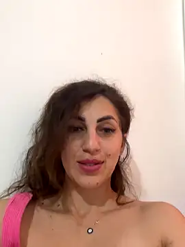 EmaSkyes online show from 4, 11, 2025