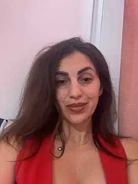 EmaSkyes online show from 13, 11, 2025