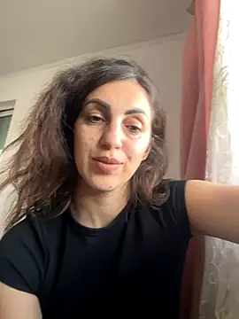 EmaSkyes online show from 26, 11, 2025