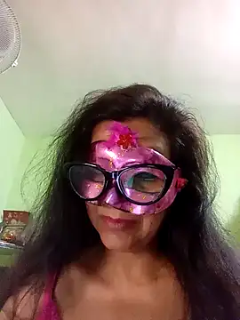 Snapshot of DesiMuffin chatting on 9, 2, 2025 DesiMuffin online show from 9, 2, 2025
