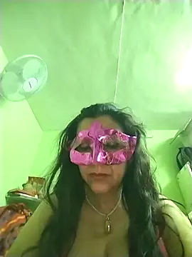 Snapshot of DesiMuffin chatting on 12, 10, 2025 DesiMuffin online show from 12, 10, 2025