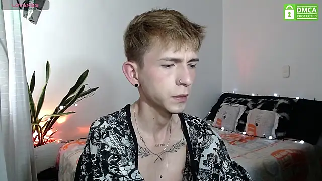 smallgiant27 online show from 19, 11, 2025