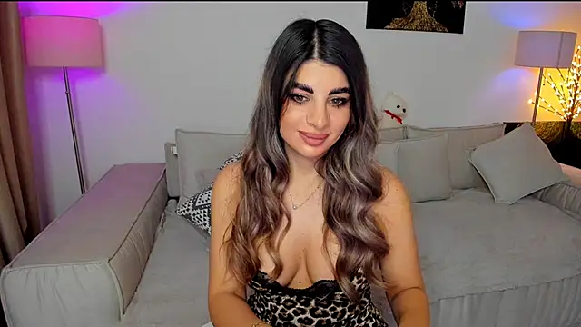 Queenofyouredreams online show from 4, 1, 2025