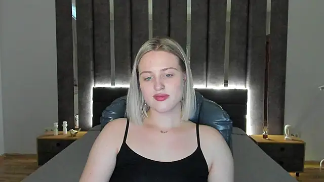  Sarah Soul  online show from 8, 1, 2025