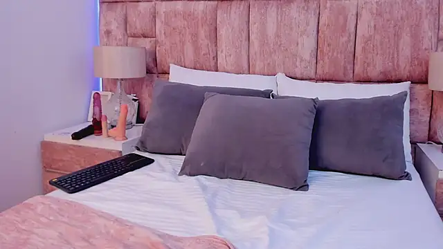 Cloesweet 1 online show from 28, 1, 2025