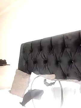 Dark Berry 26 online show from 26, 11, 2025