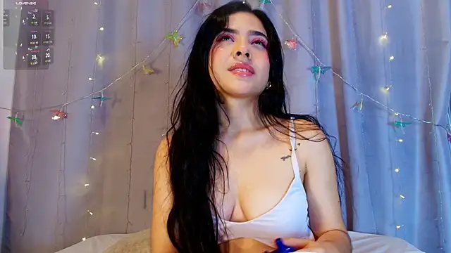 Snapshot of adara_johnson__ chatting on 18, 1, 2026 adara johnson online show from 18, 1, 2026