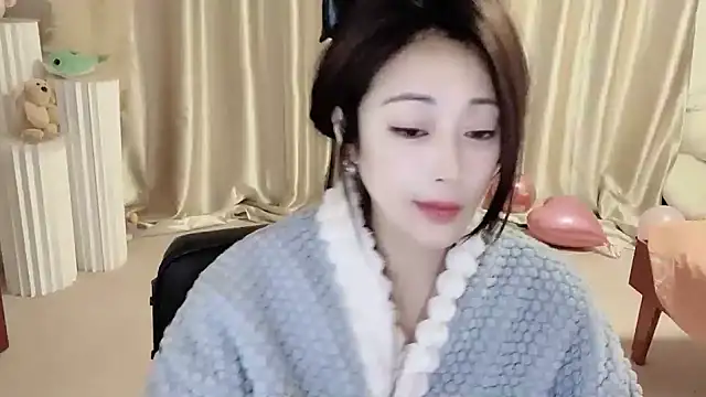 Daisy-77 online show from 8, 1, 2025