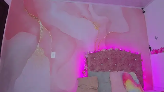 Daisy  rose online show from 8, 1, 2025