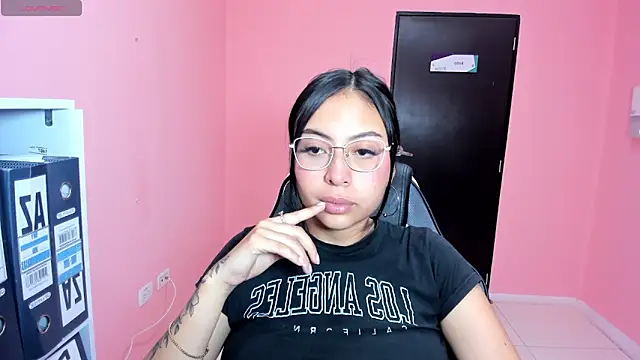 AlanaPetterson online show from 12, 12, 2024