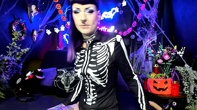 Purple Coffin666 online show from 15, 10, 2025