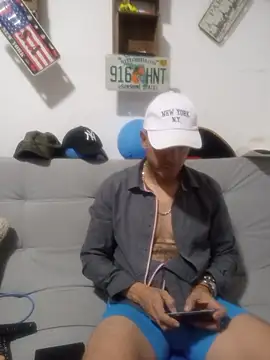 latinmartin73 online show from 11, 11, 2025