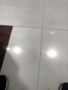 huzi518 online show from 25, 4, 2026