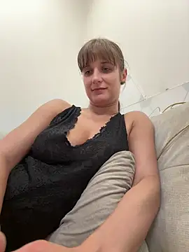 Snapshot of jennifer11772 chatting on 4, 4, 2026 jennifer11772 online show from 4, 4, 2026