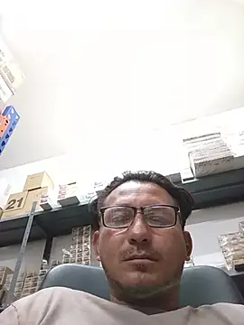 Andresguz35 online show from 22, 10, 2025