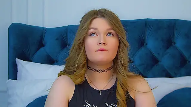 CrystalLyons online show from 13, 10, 2025