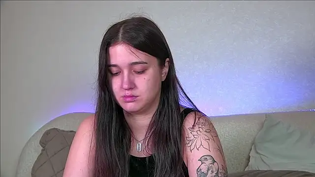 ChristinaMilton online show from 20, 10, 2025