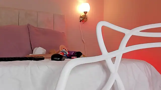 dani skinny  online show from 15, 1, 2025