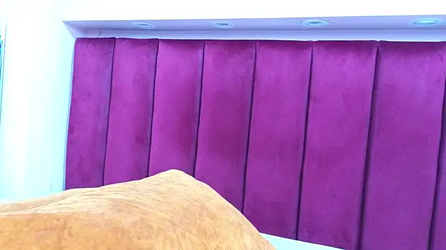 JESSYCORTES online show from 17, 3, 2025