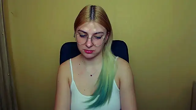 Luna Lush  online show from 14, 1, 2025