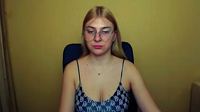 Luna Lush  online show from 29, 1, 2025