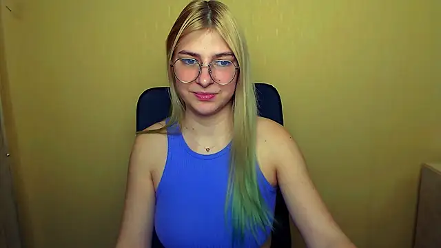 Luna Lush  online show from 6, 2, 2025