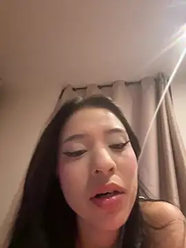 Snapshot of Sarah_cam06 chatting on 9, 7, 2026 Sarah cam06 online show from 9, 7, 2026