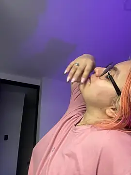 Snapshot of SophiaWeestt99 chatting on 10, 6, 2026 SophiaWeestt99 online show from 10, 6, 2026
