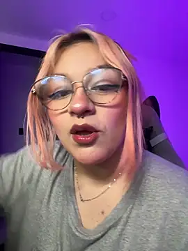 Snapshot of SophiaWeestt99 chatting on 23, 6, 2026 SophiaWeestt99 online show from 23, 6, 2026
